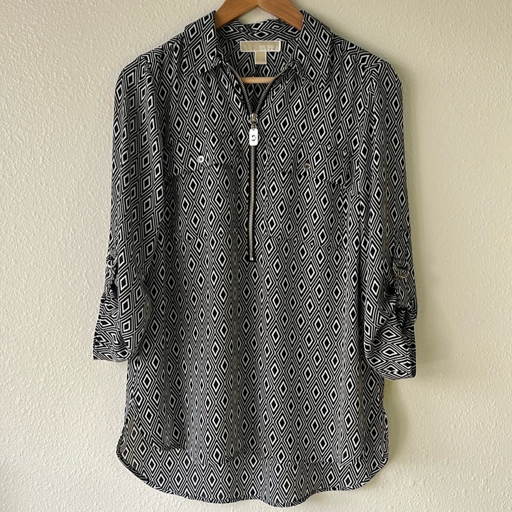 Michael Kors Black and White Geometric Tunic Style Half Zip Light Flowy Top S